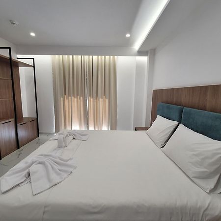 Prestige Hotel Ksamil Esterno foto